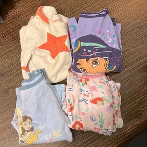 Bundle of 4 girls pajama sets (3 are Disney!)